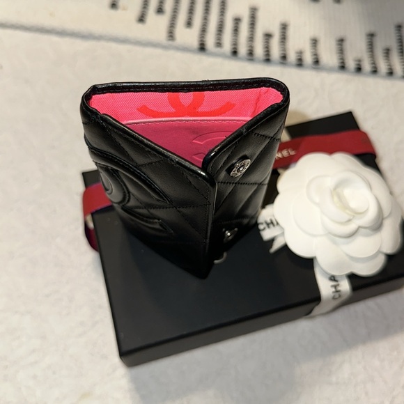 Chanel Cambon 6 ring key case w/ Box & ribbon - Picture 9 of 12